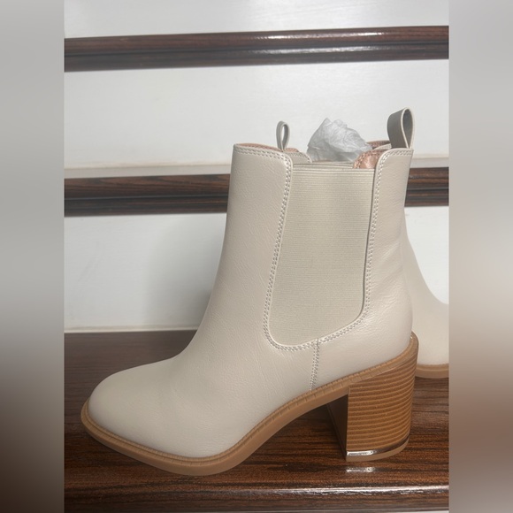 BCBG Women’s Boxxa Ankle Boot, Stone , 10 - Picture 7 of 15